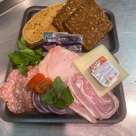 Cozy Double Room 3 On Pedestrian Street Saeby Nyaraló *